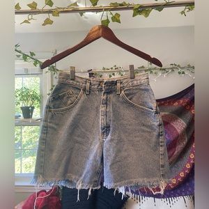 Vintage Lee high waisted denim shorts- no tag but fit like a 25/26